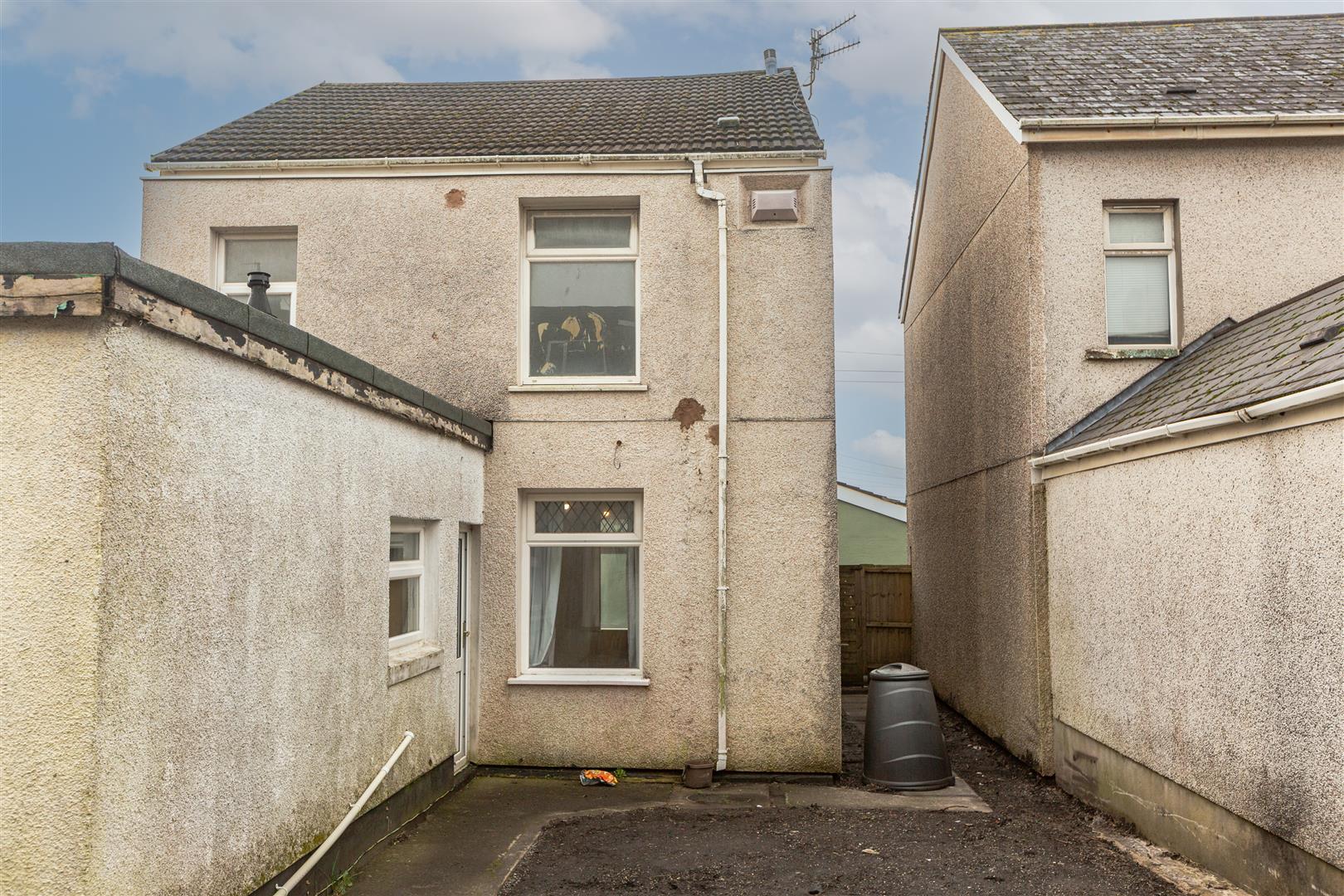 Llewellyn Street, Llanelli, SA15 1BD